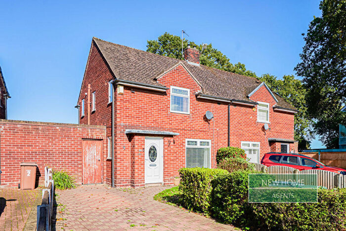 3 Bedroom Semi-Detached House For Sale In Mark Rake, Wirral, CH62