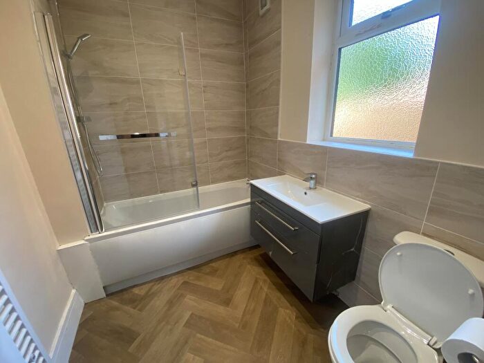 3 Bedroom House To Rent In Staveley Street, Edlington, DN12
