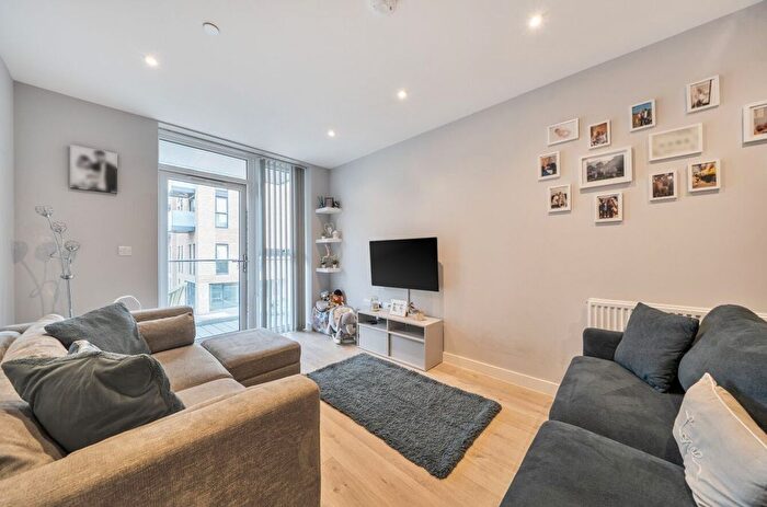 1 Bedroom Flat For Sale In Emerald House, Homefield Rise, Orpington, BR6