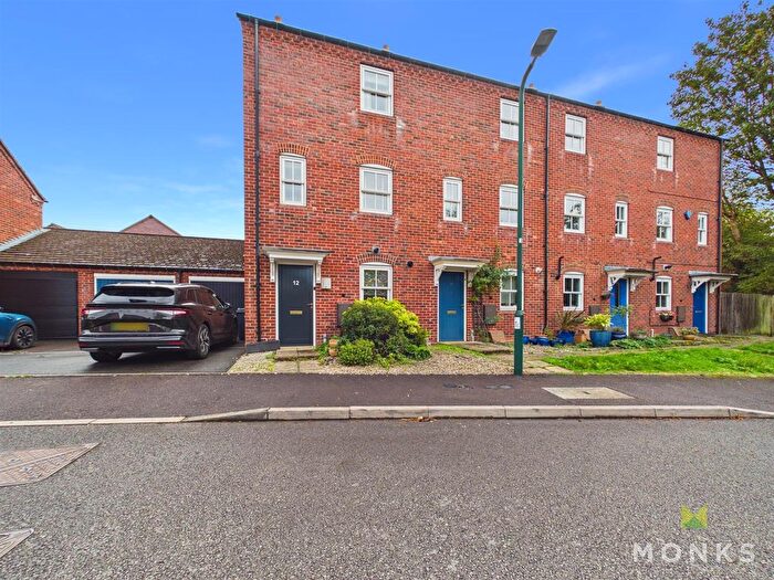 4 Bedroom Town House For Sale In Wilfred Owen Close, Shrewsbury, SY2