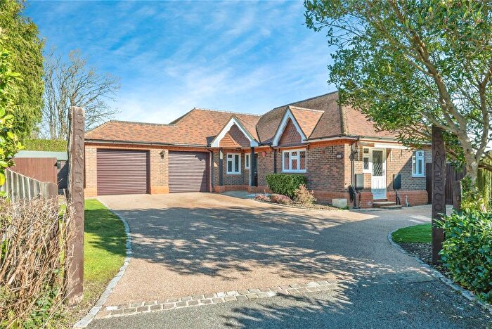 3 Bedroom Bungalow For Sale In Murrells Walk, Great Bookham, Leatherhead, Surrey, KT23