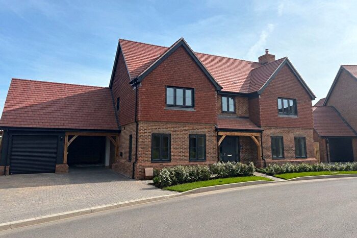 5 Bedroom Detached House For Sale In Tower House Farm, Mortimer, Reading, RG7