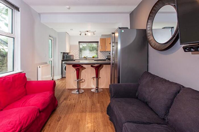 6 Bedroom Terraced House To Rent In Moy Road, Cardiff, CF24