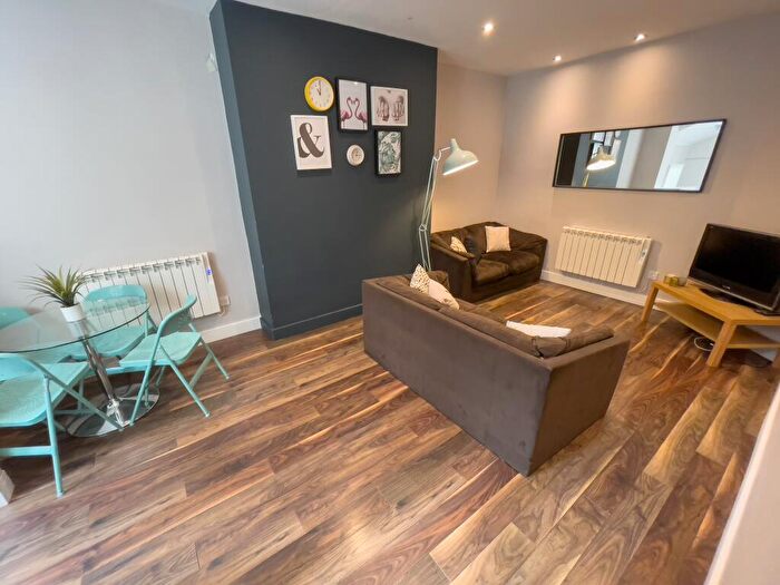 4 Bedroom Terraced House To Rent In Duke Street, L1