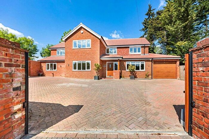 4 Bedroom Detached House For Sale In Elm Road, Earley, Reading, Berkshire, RG6