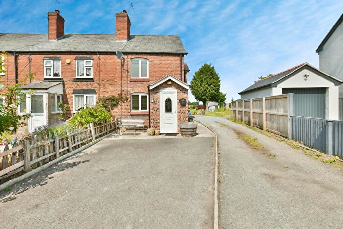 2 Bedroom Flat To Rent In Harwoods Lane, Rossett, LL12
