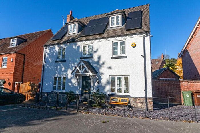 5 Bedroom Detached House For Sale In Ruskin Field, Anstey, LE7