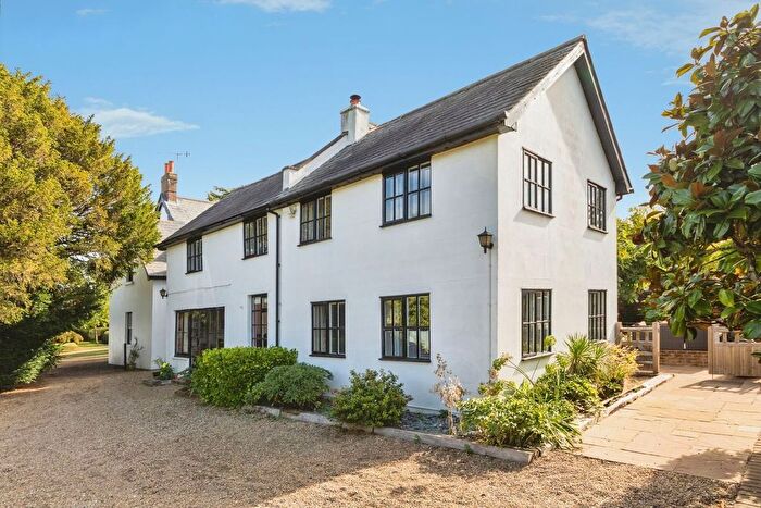 4 Bedroom Detached House For Sale In Reigate Road, Hookwood, Horley, RH6