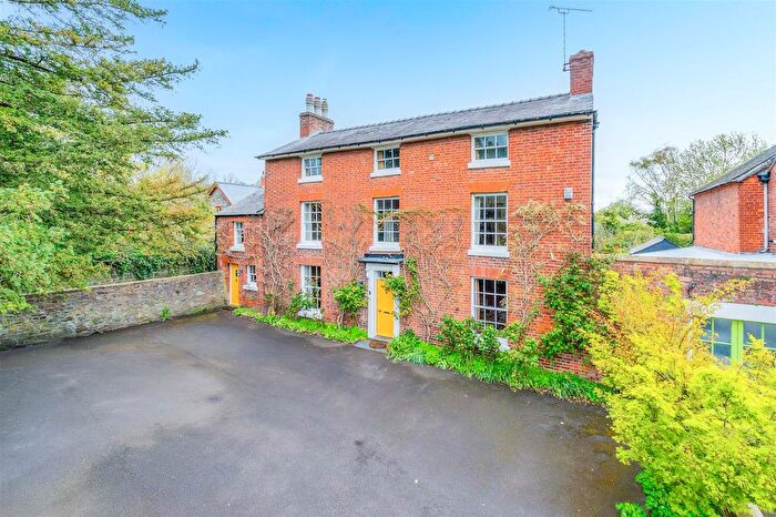 5 Bedroom Detached House For Sale In Severn Road, Welshpool, SY21