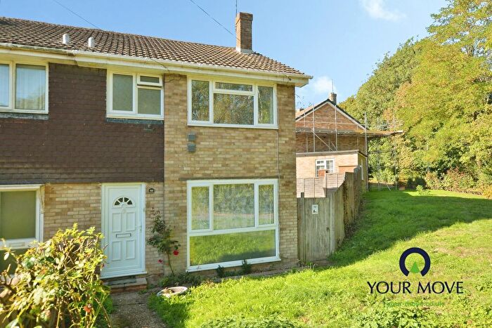 3 Bedroom Semi-Detached House For Sale In Quantock Drive, Ashford, Kent, TN24