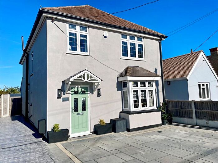 4 Bedroom Detached House For Sale In Highfield Avenue, Hadleigh, Benfleet, Essex, SS7