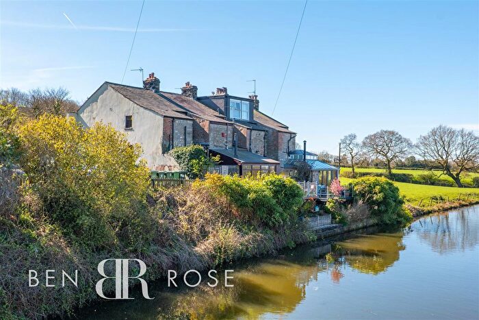 3 Bedroom Terraced House For Sale In Copthurst Lane, Whittle-Le-Woods, Chorley, PR6