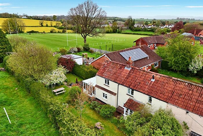 2 Bedroom Semi-Detached House For Sale In Butts Way, Milverton, Taunton, TA4