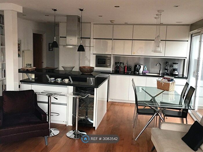 2 Bedroom Flat To Rent In Whitecross Street, London, EC1Y