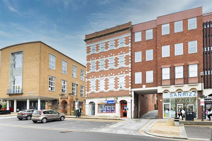 1 Bedroom Apartment To Rent In Wallis House, North Street, Guildford, GU1