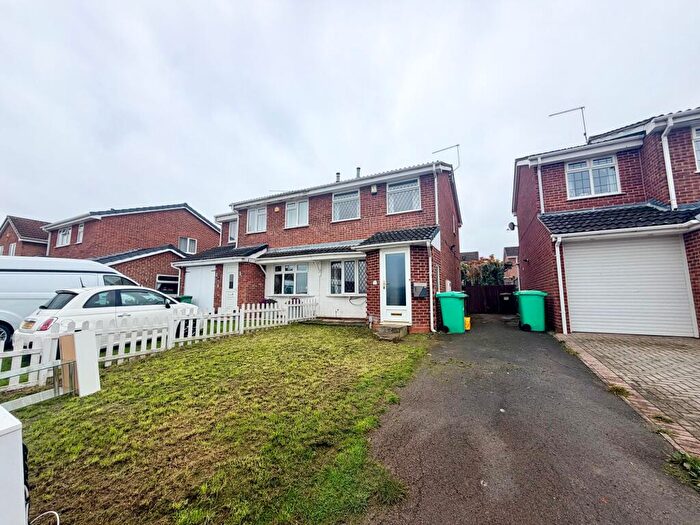 2 Bedroom Semi-Detached House To Rent In Hawksley Gardens, Clifton, NG11