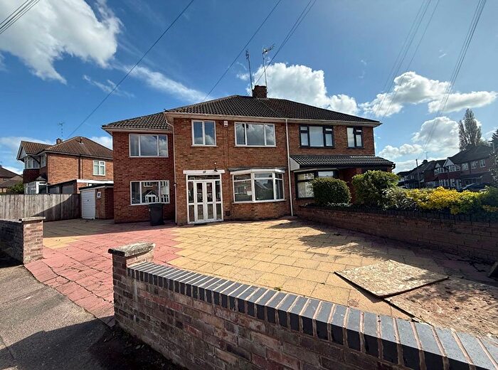 5 Bedroom Semi-Detached House To Rent In Wintersdale Road, Leicester, LE5
