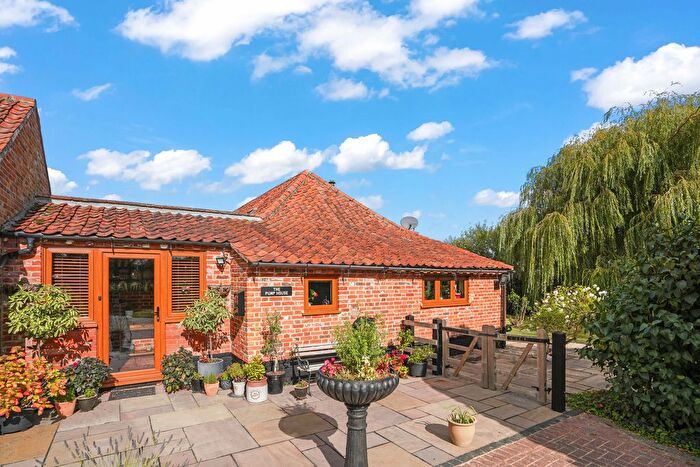 3 Bedroom Barn Conversion For Sale In Shipmeadow, Beccles, NR34