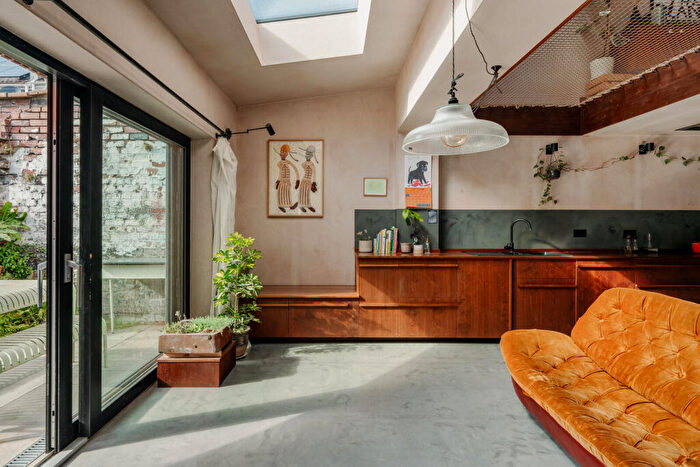 4 Bedroom House For Sale In Felix Road, Easton, Bristol, BS5