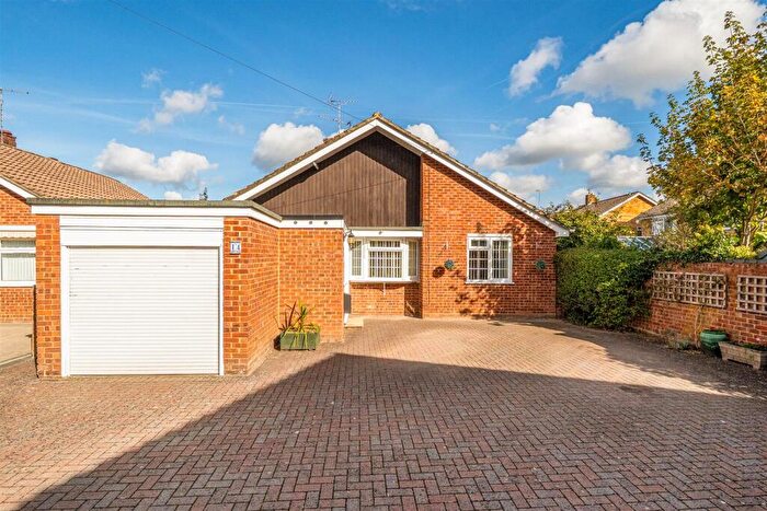 3 Bedroom Detached Bungalow For Sale In Tower Close, Emmer Green, Reading, RG4