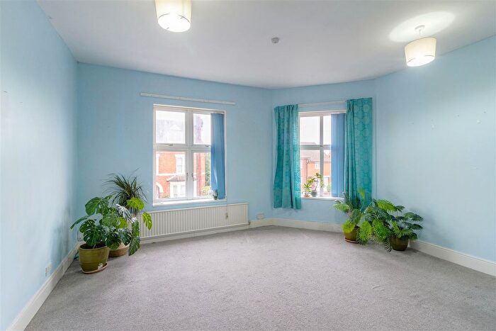 3 Bedroom Flat To Rent In Wellingborough Road, Finedon, Wellingborough, NN9