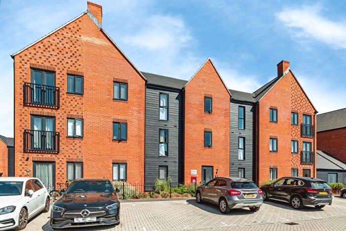 2 Bedroom Apartment For Sale In Copper Place, Basingstoke, RG23