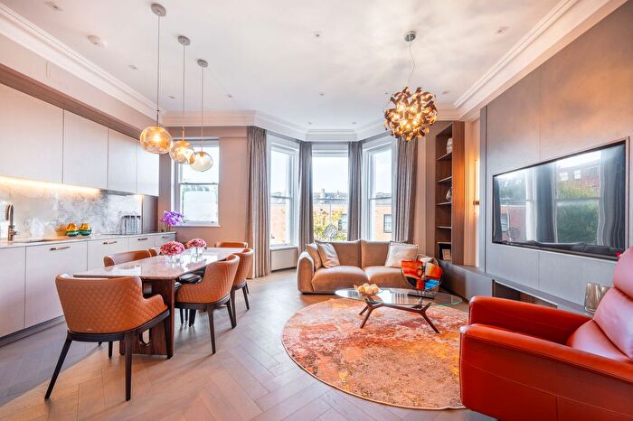 2 Bedroom Flat To Rent In Colville Houses, Notting Hill, London, W11
