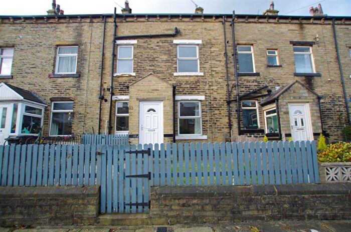 2 Bedroom Terraced House To Rent In Bell Hall Terrace, Halifax, HX1