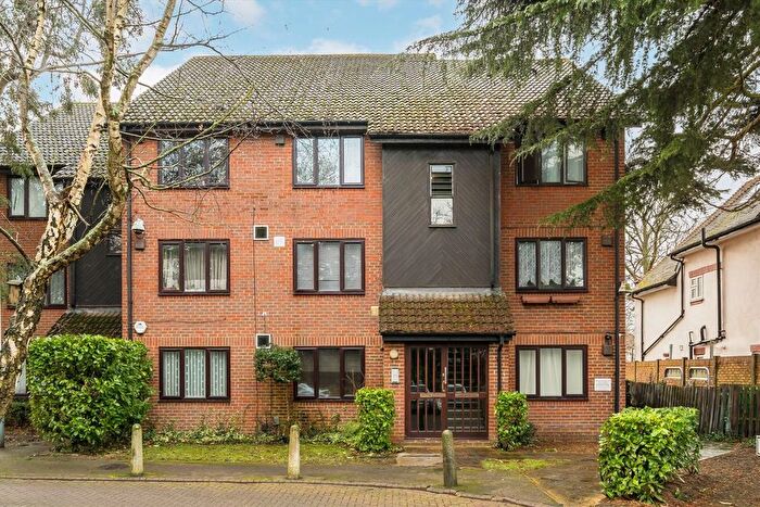 1 Bedroom Flat To Rent In Acorn Grove, Hayes, UB3