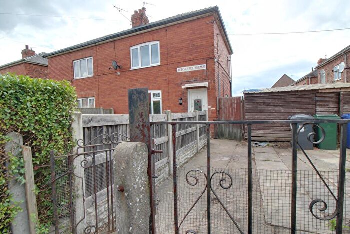 2 Bedroom Semi-Detached House To Rent In Beech Tree Avenue, Thorne, Doncaster, DN8