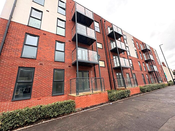 2 Bedroom Apartment To Rent In Skybridge Close, CV6