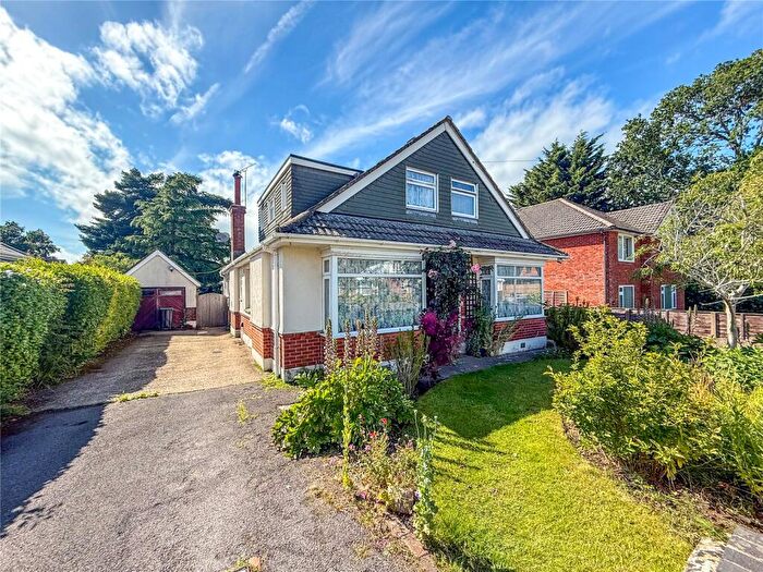 6 Bedroom Bungalow For Sale In River Way, Christchurch, Dorset, BH23
