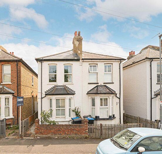 2 Bedroom House To Rent In Hampden Road, Kingston Upon Thames, KT1