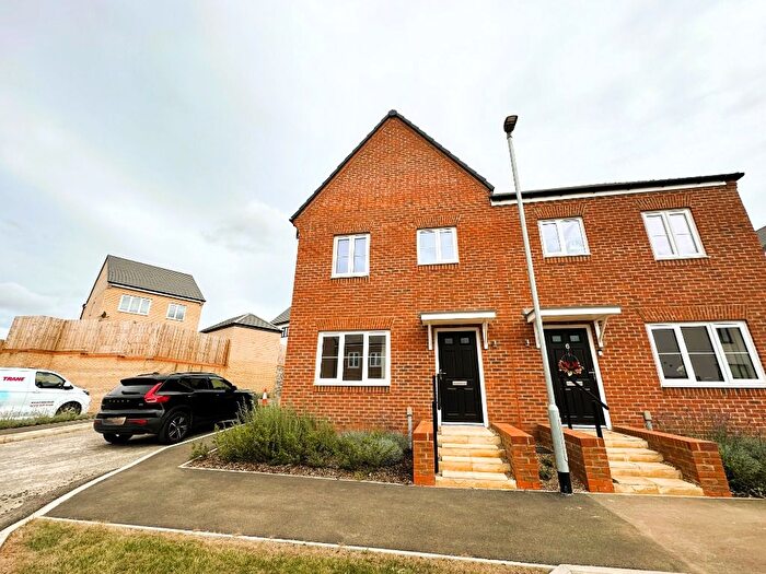 3 Bedroom Semi-Detached House To Rent In Mandarin Close, Wellingborough, NN8