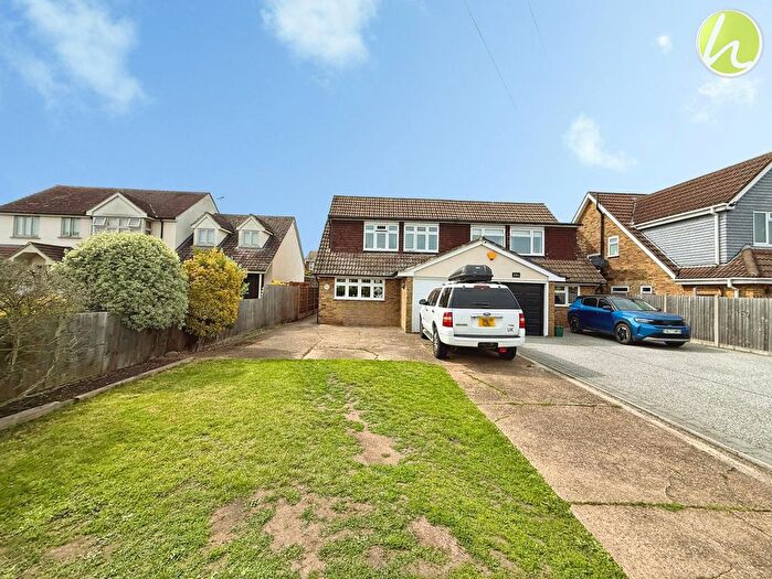 4 Bedroom Semi-Detached House For Sale In Southend Road, Stanford-Le-Hope, SS17