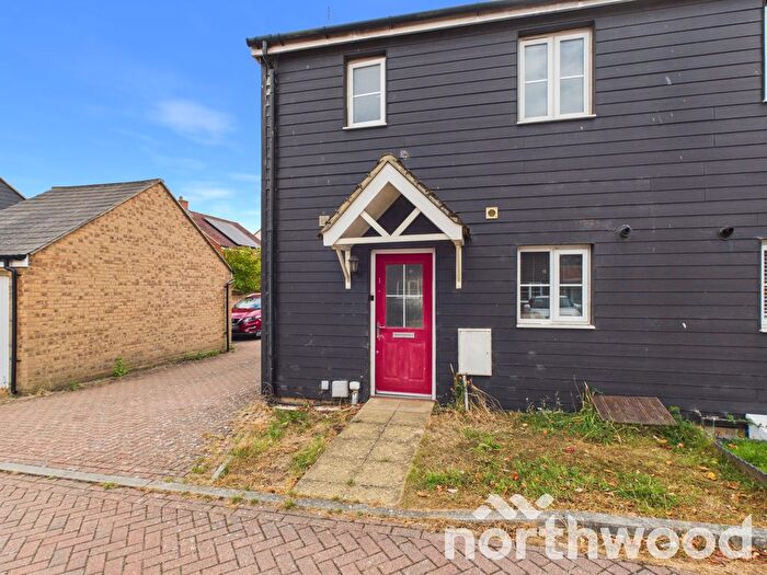 3 Bedroom Semi-Detached House To Rent In Beltex Place, Bridgefield, Ashford, TN25