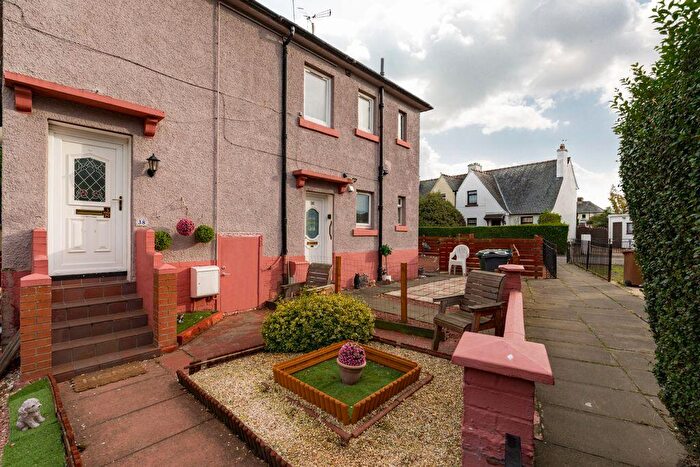 2 Bedroom Flat For Sale In Longstone Crescent, Edinburgh, EH14