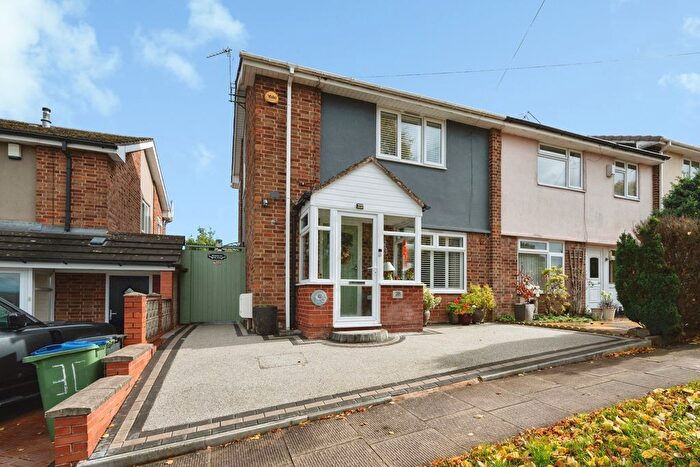 2 Bedroom Detached House For Sale In Cumberland Road, Oldbury, West Midlands, B68
