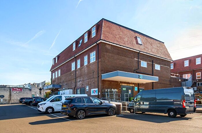 2 Bedroom Flat To Rent In Brownhill Road, Chandler's Ford, SO53