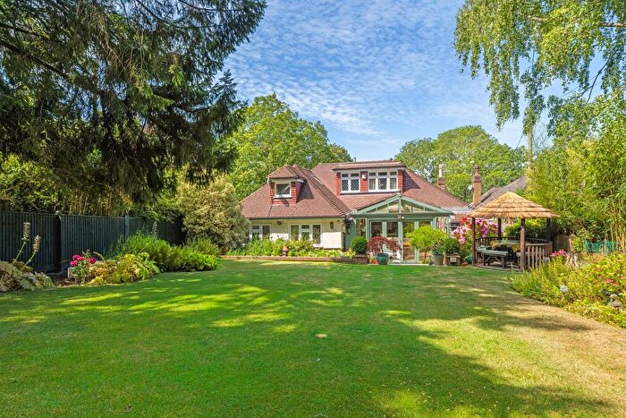 4 Bedroom Detached House For Sale In Orpington By Pass, Badgers Mount, TN14