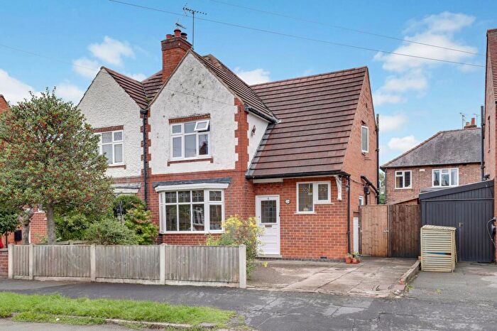 3 Bedroom Semi-Detached House For Sale In Belmont Avenue, Breaston, DE72