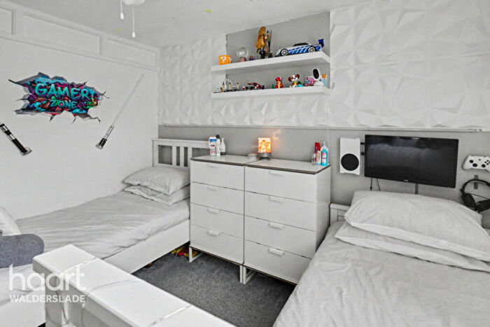 4 Bedroom End Of Terrace House For Sale In Slade Close, Lordswood, Chatham, ME5