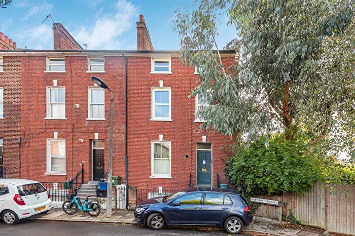 1 Bedroom Flat For Sale In Rosemary Lane, East Sheen, SW14