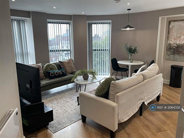 1 Bedroom Flat To Rent In North Street, Leeds, LS2