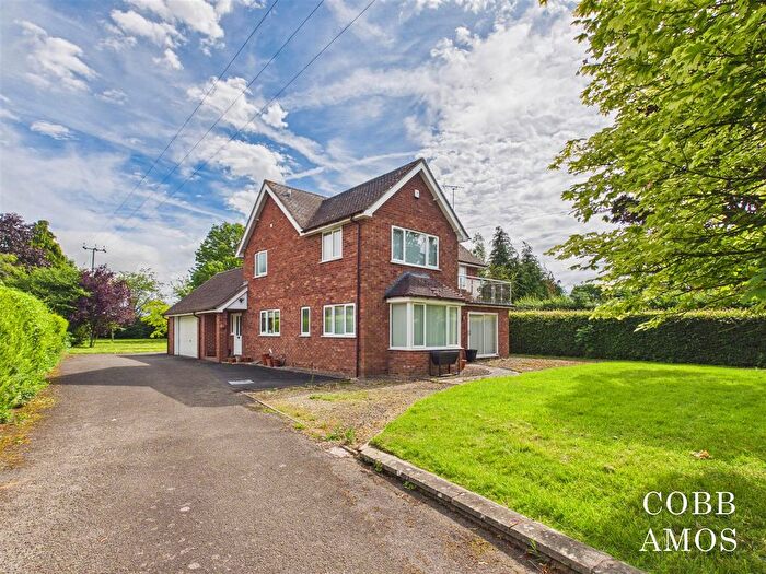 3 Bedroom Detached House For Sale In North Road, Kingsland, HR6