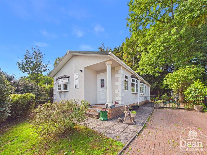 2 Bedroom Mobile/park Home For Sale In Clanna, Alvington, Lydney, GL15