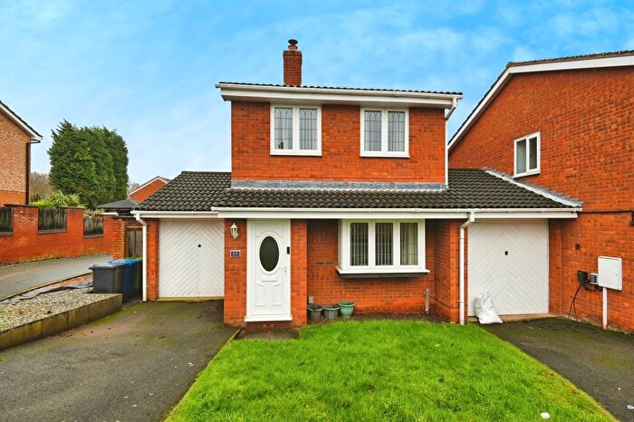 3 Bedroom Link Detached House For Sale In Furness, Glascote, Tamworth, B77