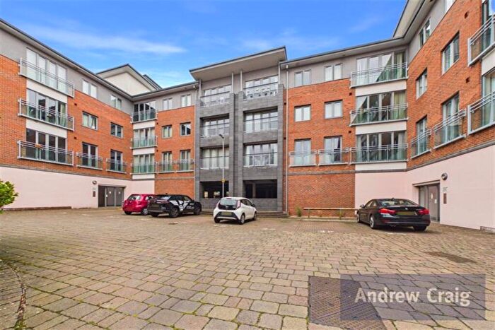1 Bedroom Apartment For Sale In Cameronian Square, Worsdell Drive, Gateshead, NE8