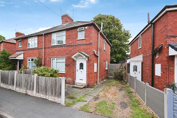 3 Bedroom Semi-Detached House For Sale In Greenfield Avenue, Cradley Heath, B64