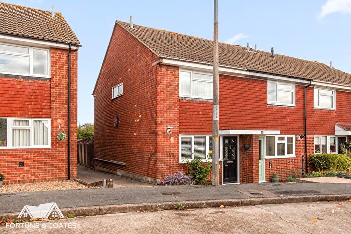 2 Bedroom End Of Terrace House For Sale In Silvesters, Harlow, CM19